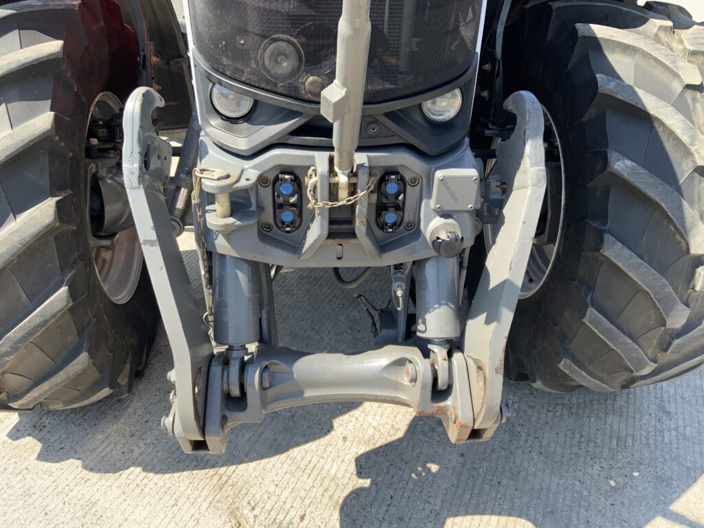 Massey Ferguson 8S.205 DynaVT Tractor (ST27135)