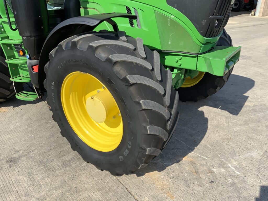 John Deere 6215R Premium Edition Tractor (ST26329)