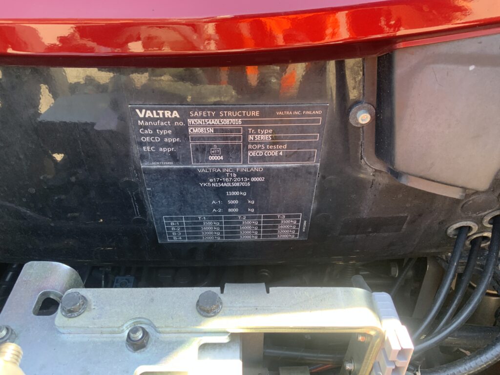 Valtra N154 Active Tractor (ST27062)