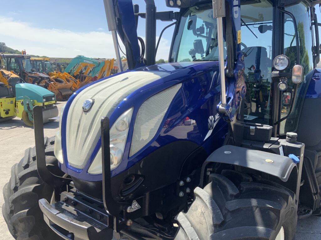 New Holland T6.145 Blue Power Tractor (ST27070)