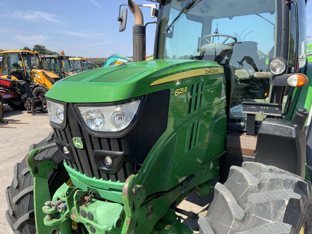 John Deere 6125R Tractor (ST26918)