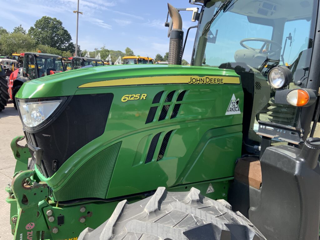 John Deere 6125R Tractor (ST26918)