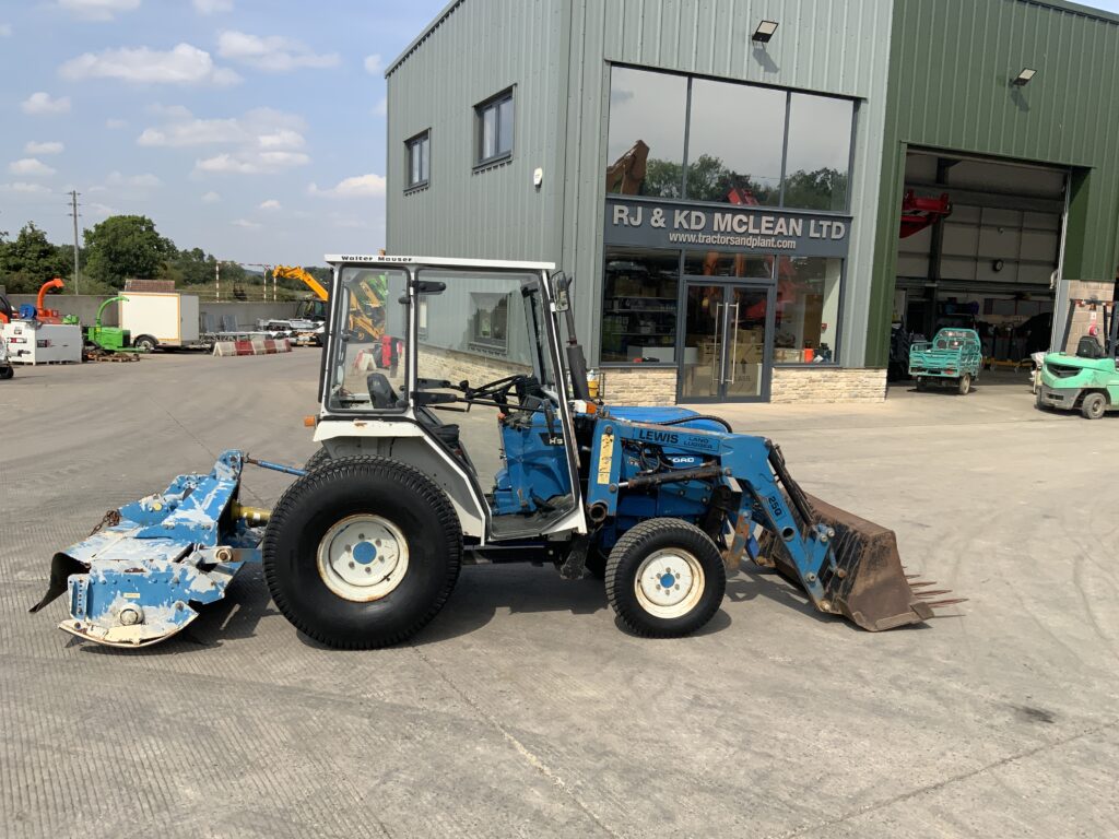 New Holland Ford 1520 Compact Tractor (ST26946)