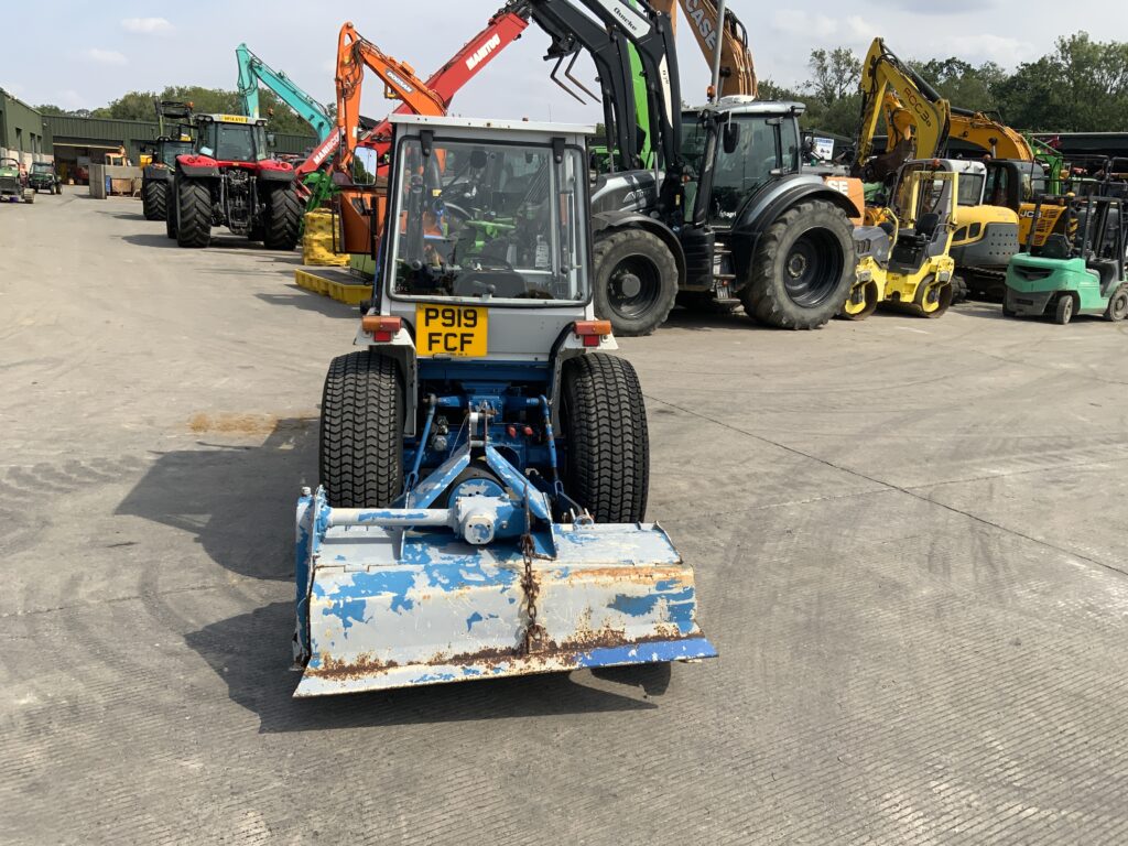 New Holland Ford 1520 Compact Tractor (ST26946)