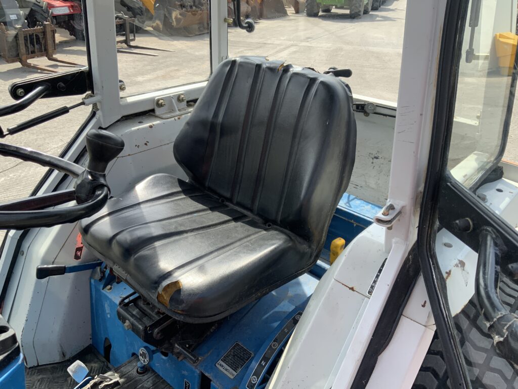 New Holland Ford 1520 Compact Tractor (ST26946)