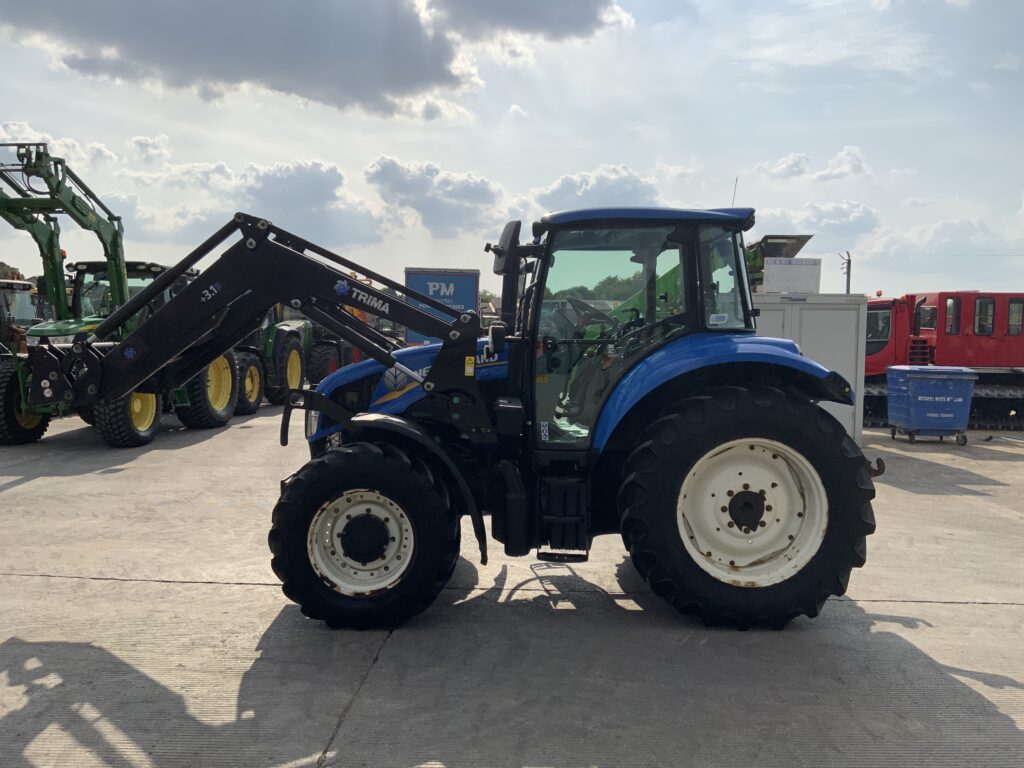 New Holland T5.105 Tractor (ST26857)