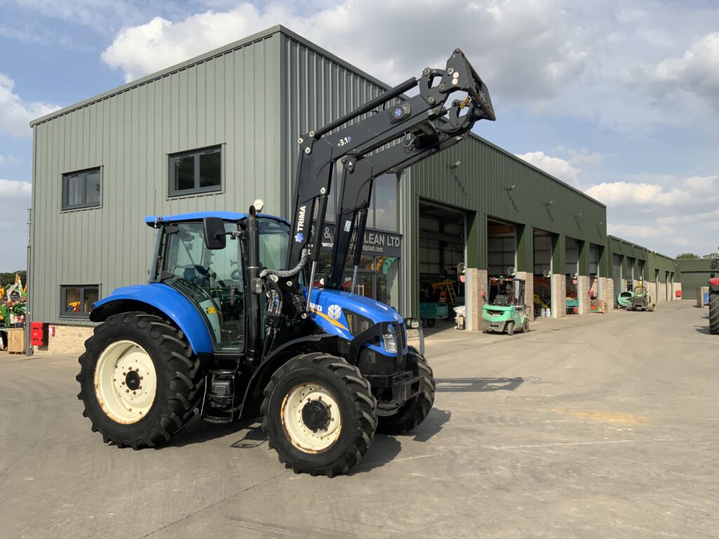 New Holland T5.105 Tractor (ST26857)