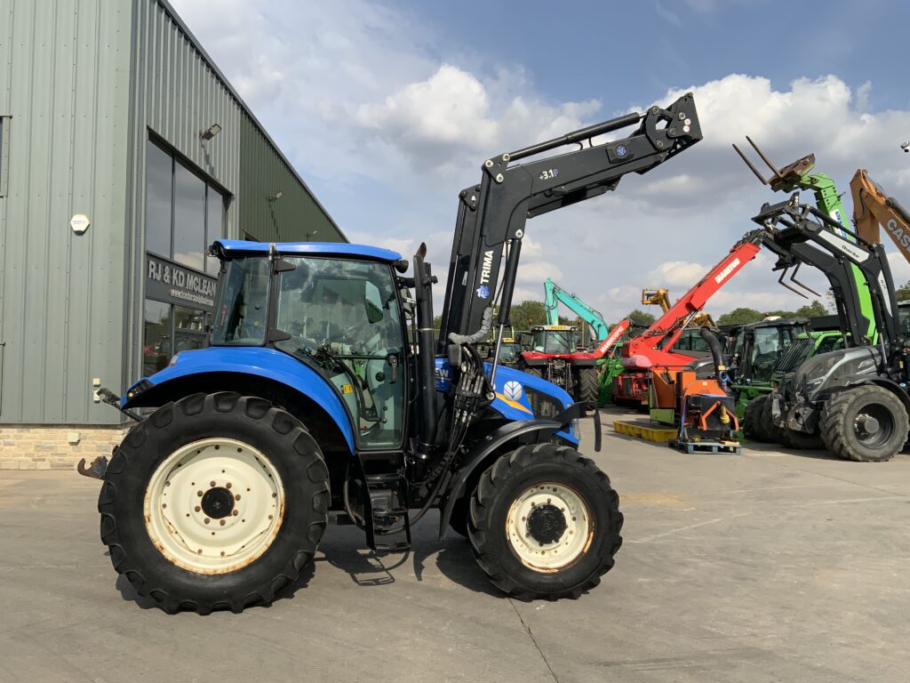 New Holland T5.105 Tractor (ST26857)