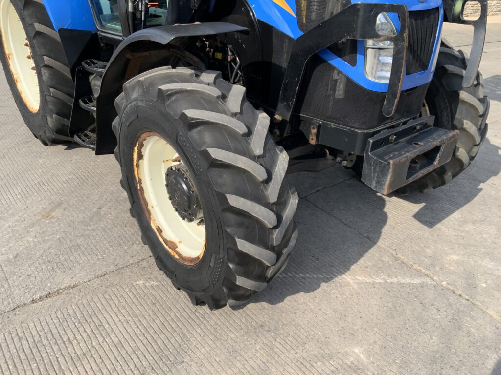 New Holland T5.105 Tractor (ST26857)