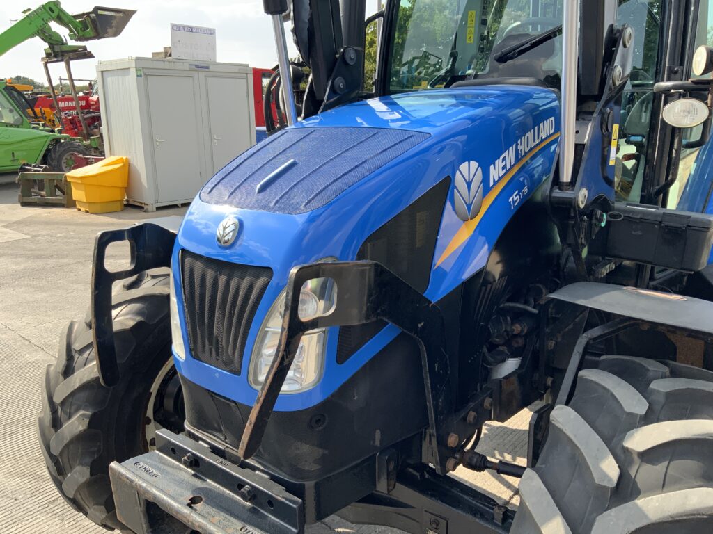 New Holland T5.105 Tractor (ST26857)