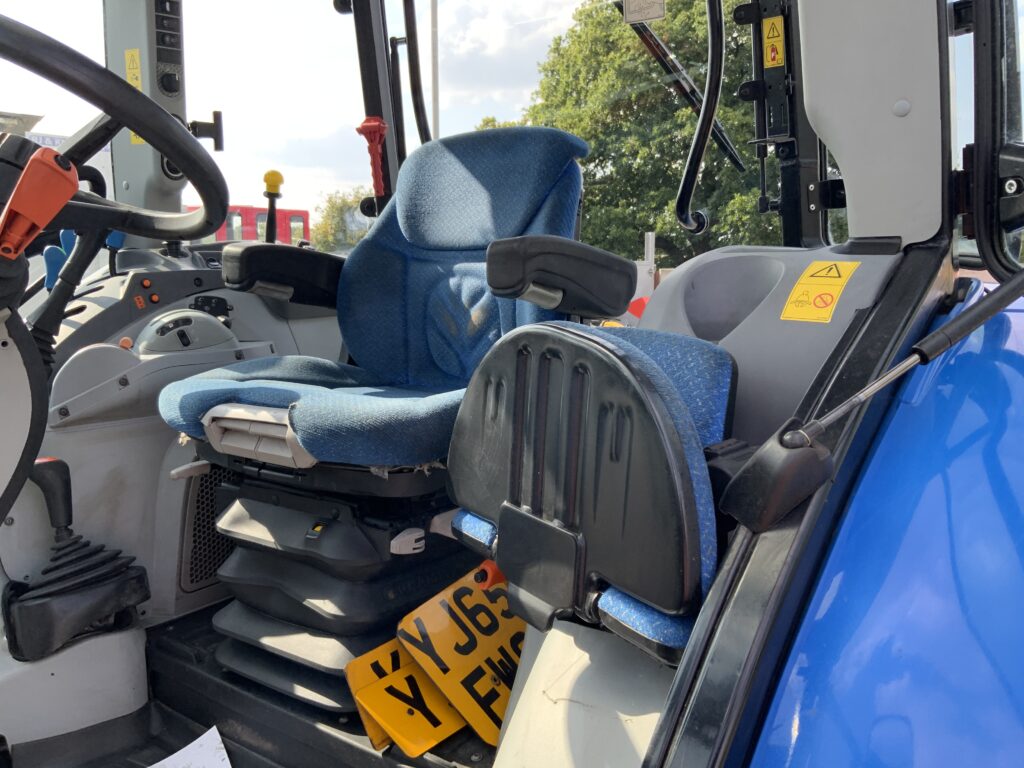 New Holland T5.105 Tractor (ST26857)