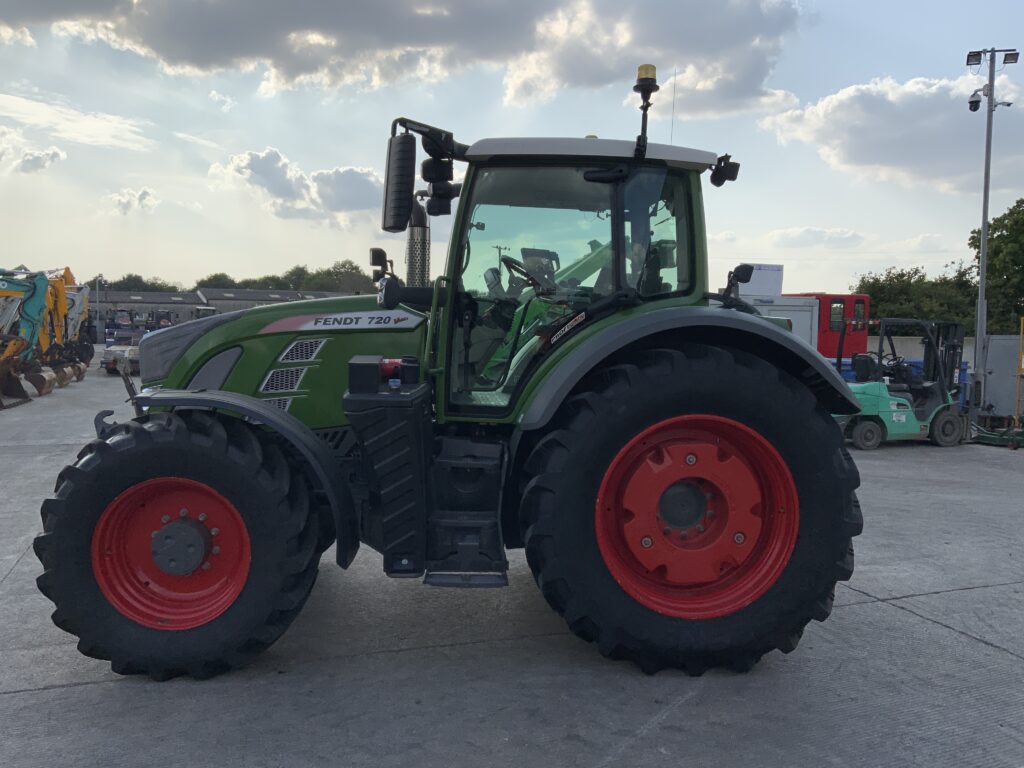 Fendt 720 Profi Plus Tractor (ST26908)