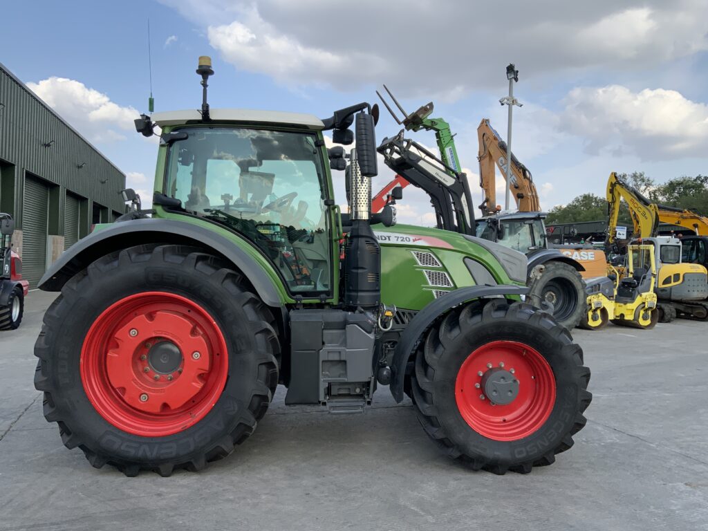 Fendt 720 Profi Plus Tractor (ST26908)