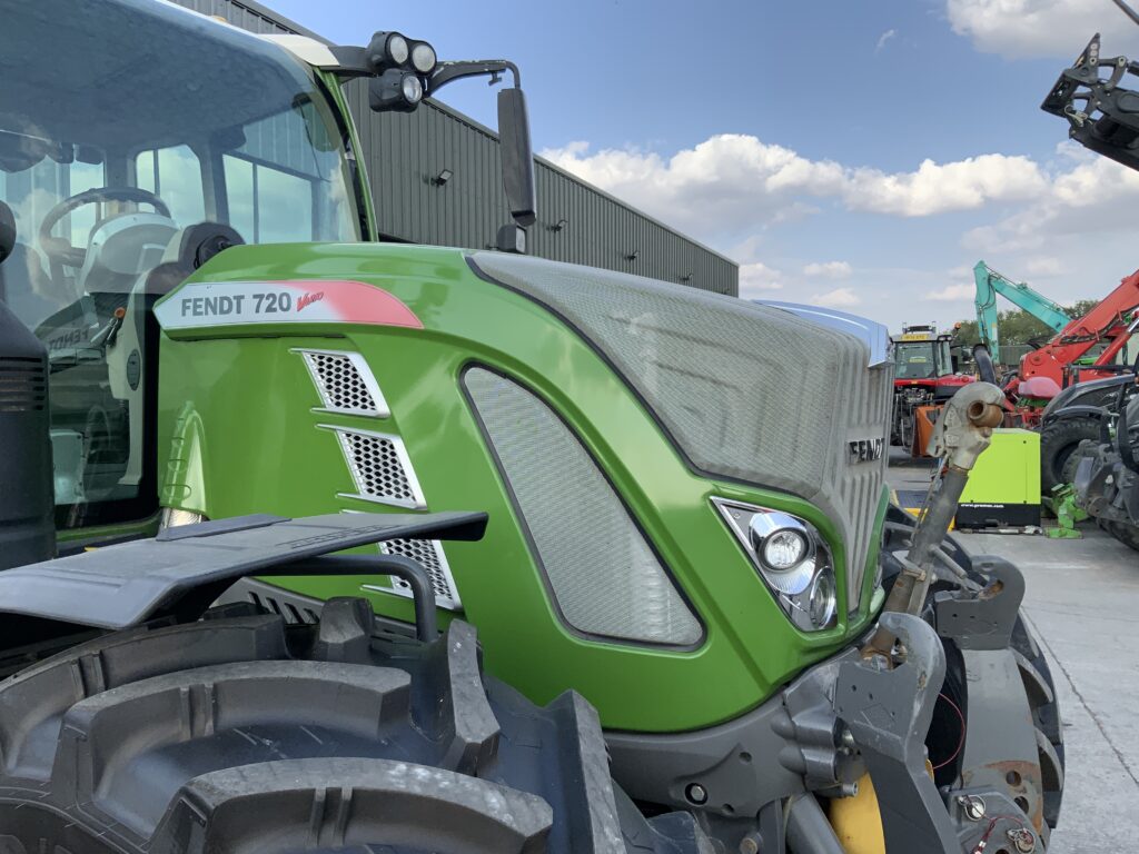 Fendt 720 Profi Plus Tractor (ST26908)