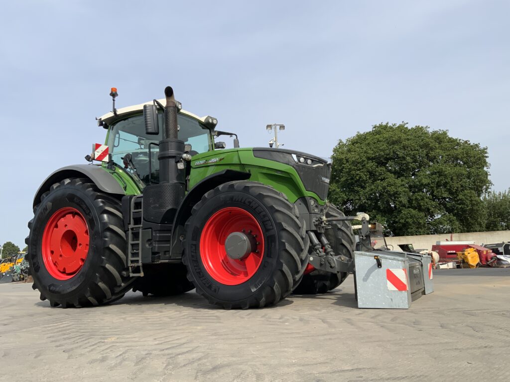 Fendt 1050 Profi plus Tractor (ST27261)
