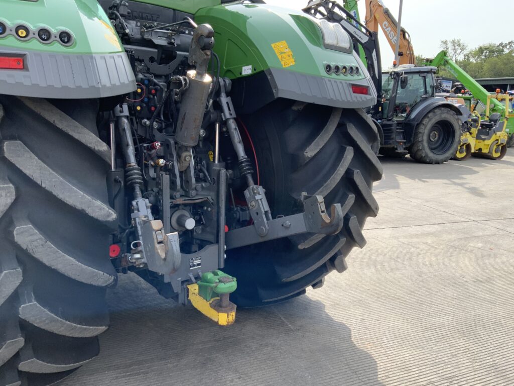 Fendt 1050 Profi plus Tractor (ST27261)