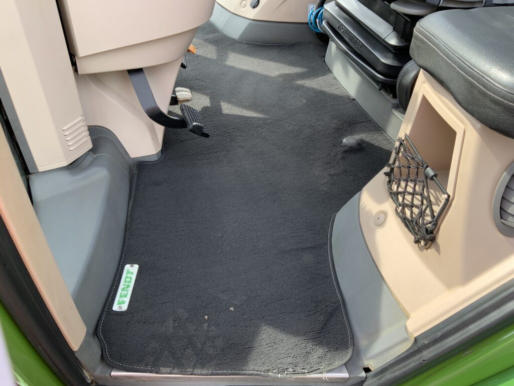 Fendt 1050 Profi plus Tractor (ST27261)