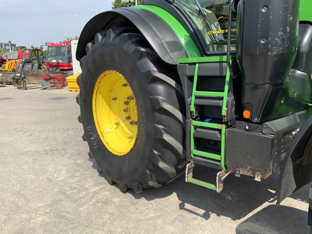 John Deere 6250R Ultimate Edition Tractor (ST27255)