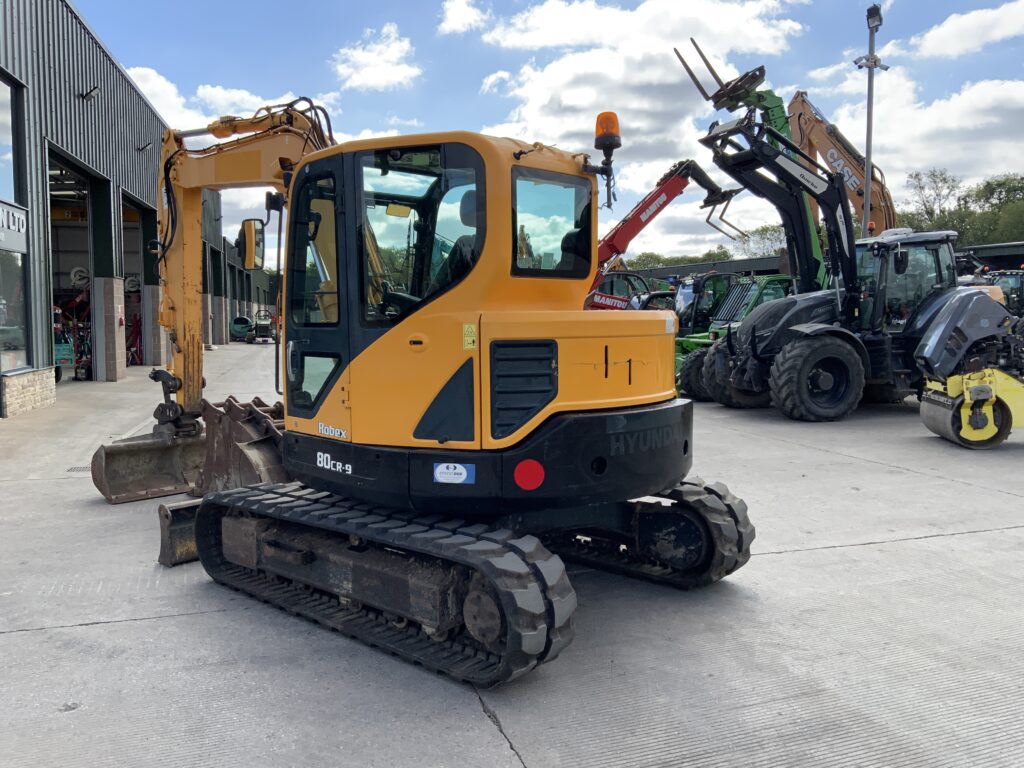 Hyundai ROBEX 80CR-9 Digger (ST26981)
