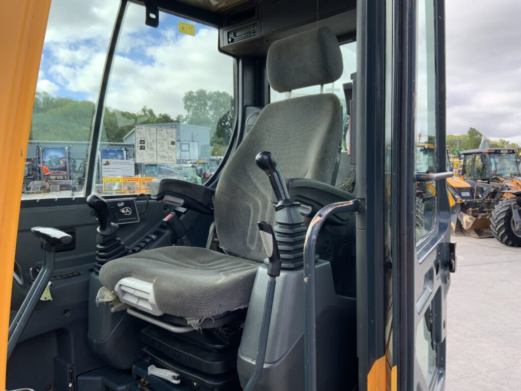 Hyundai ROBEX 80CR-9 Digger (ST26981)