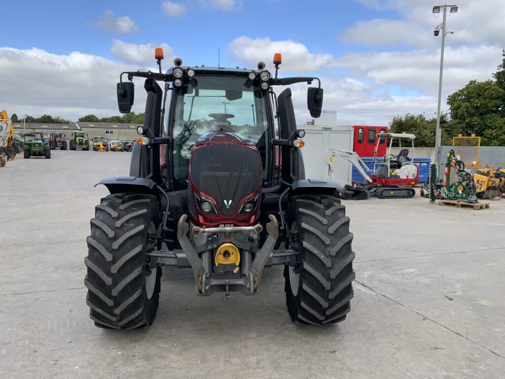 Valtra N134 Active Unlimited Tractor (ST27222)