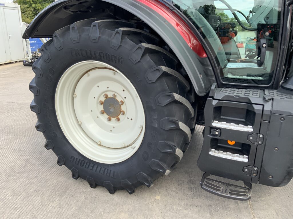 Valtra N134 Active Unlimited Tractor (ST27222)