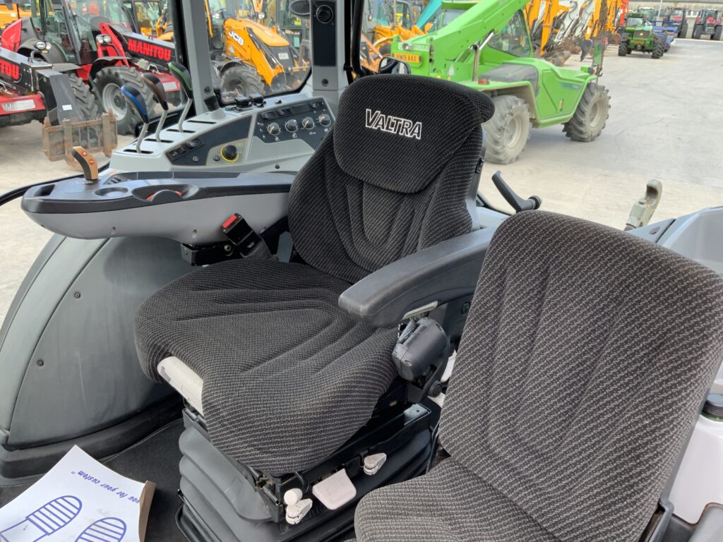 Valtra N134 Active Unlimited Tractor (ST27222)