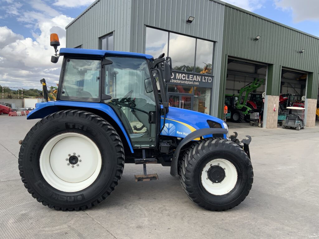 New Holland TL90A Tractor (ST25504)