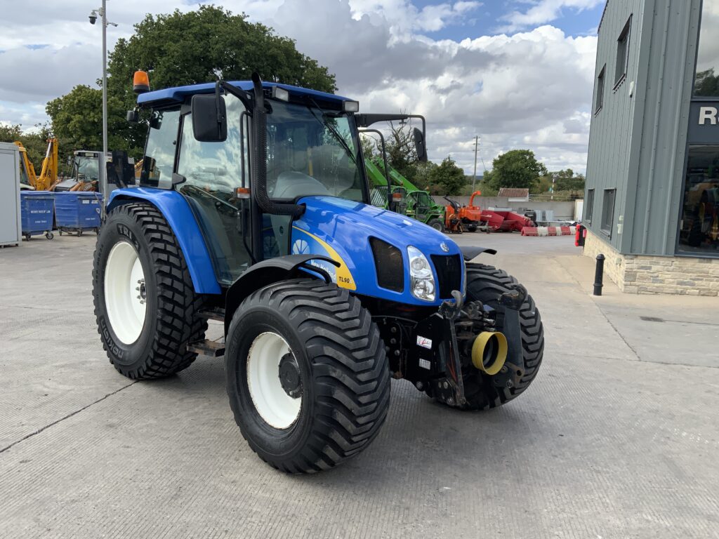 New Holland TL90A Tractor (ST25504)