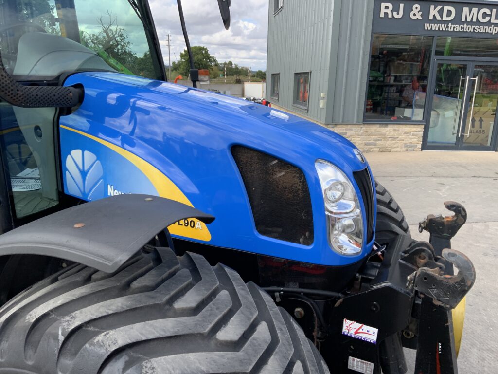 New Holland TL90A Tractor (ST25504)