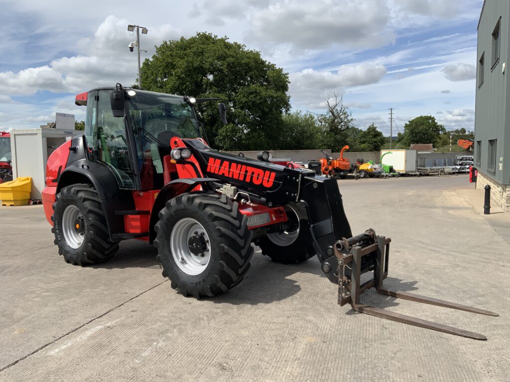 Manitou MLA-T. 533-145 V+ Pivot Steer Elite Telehandler (ST26901)