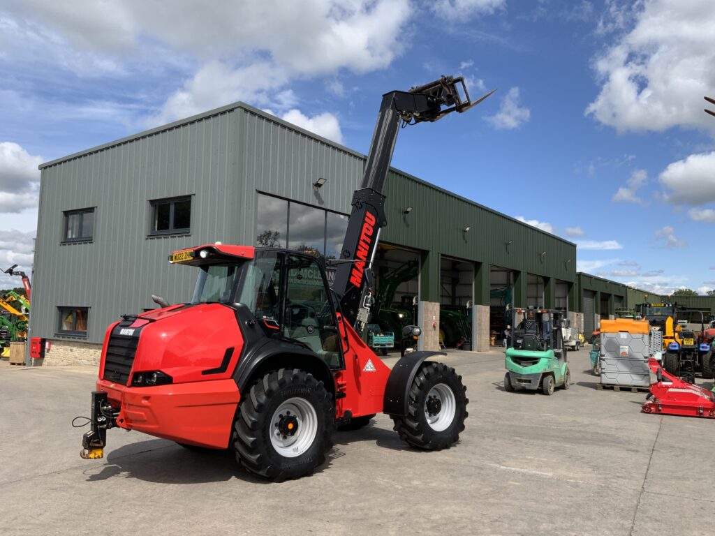 Manitou MLA-T. 533-145 V+ Pivot Steer Elite Telehandler (ST26901)