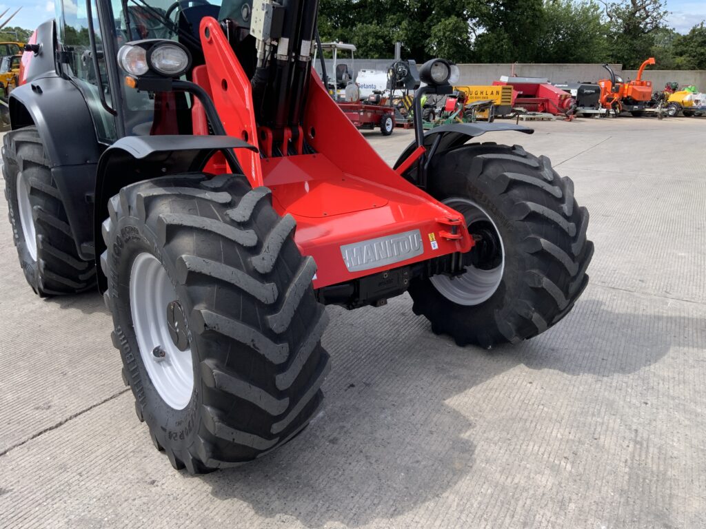 Manitou MLA-T. 533-145 V+ Pivot Steer Elite Telehandler (ST26901)