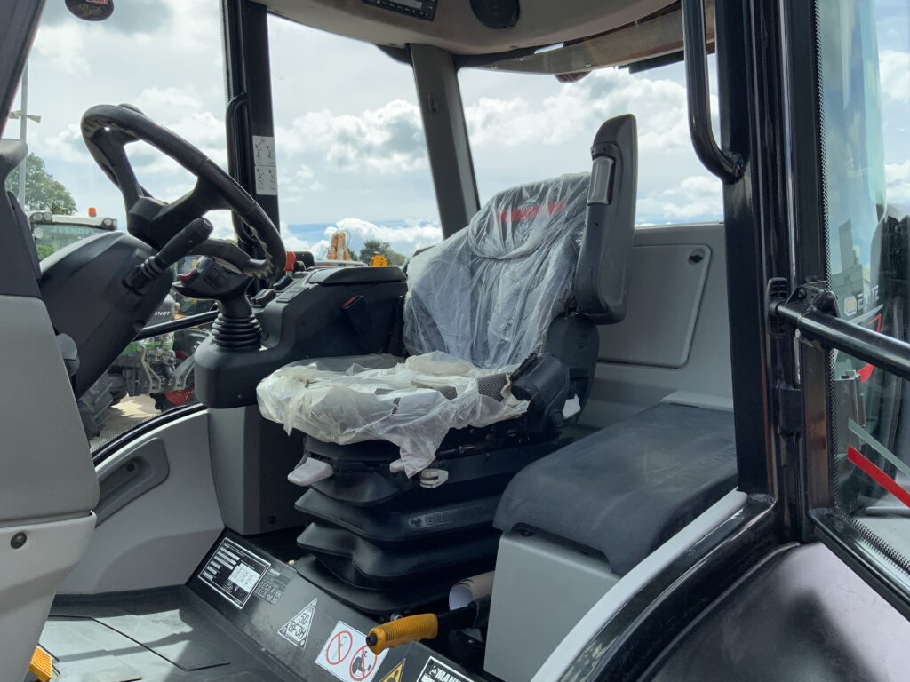 Manitou MLA-T. 533-145 V+ Pivot Steer Elite Telehandler (ST26901)