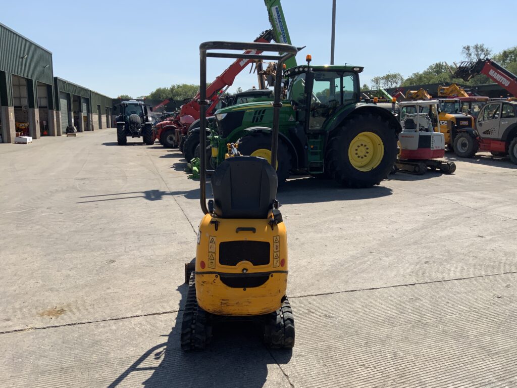 JCB 8008 CTS Digger (ST27243)