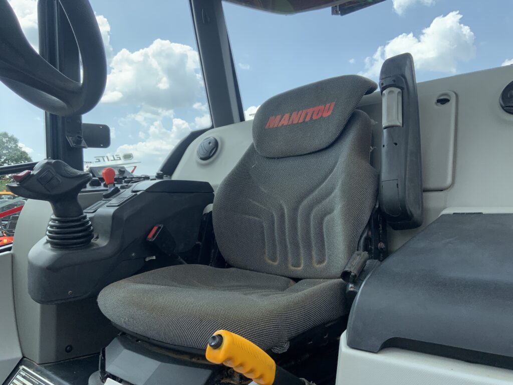 Manitou MLA-T 533-145 V+Elite Pivot Steer Telehandler (ST26638)