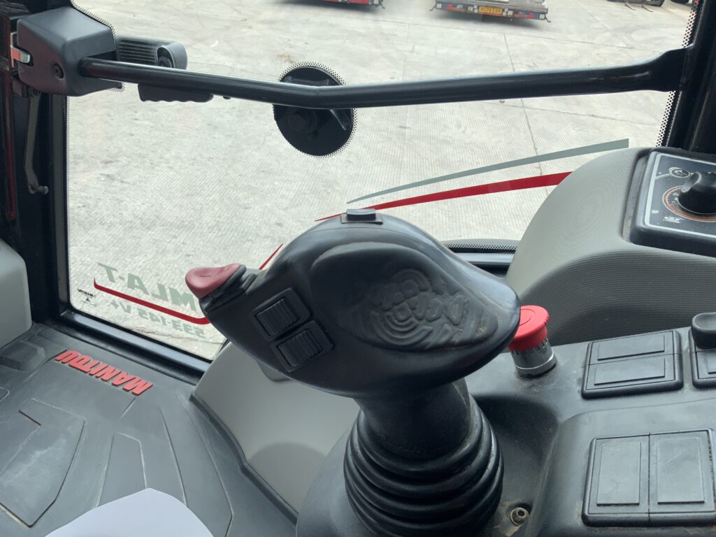 Manitou MLA-T 533-145 V+Elite Pivot Steer Telehandler (ST26638)