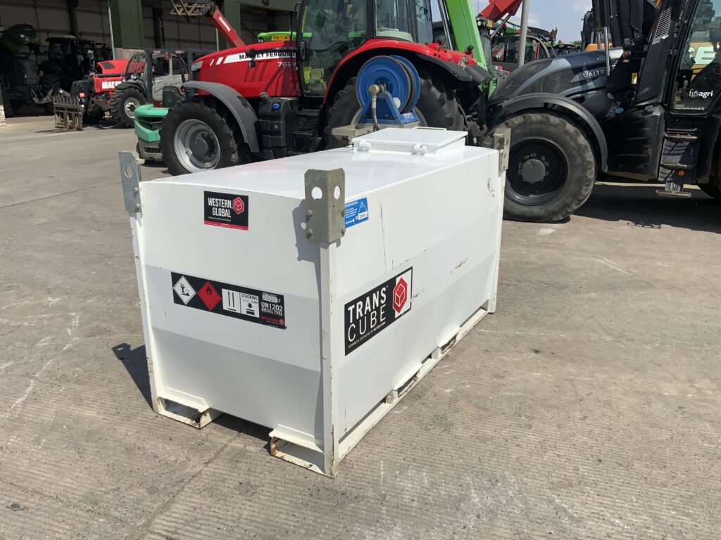 Western 2000ltr Trans Cube Bowser