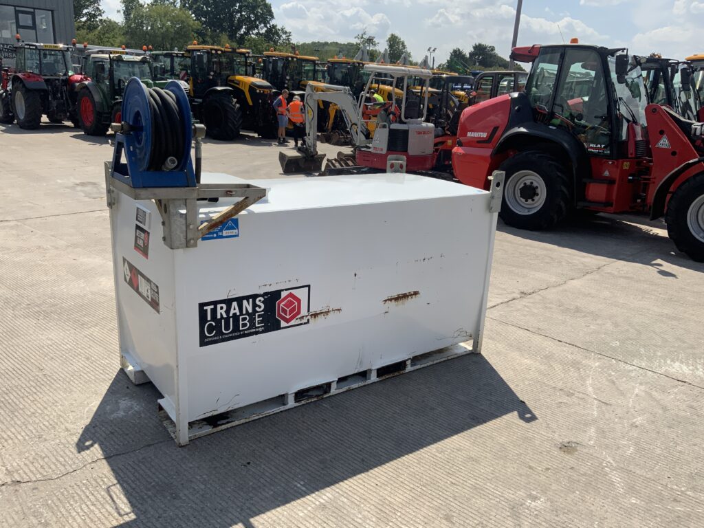 Western 2000ltr Trans Cube Bowser