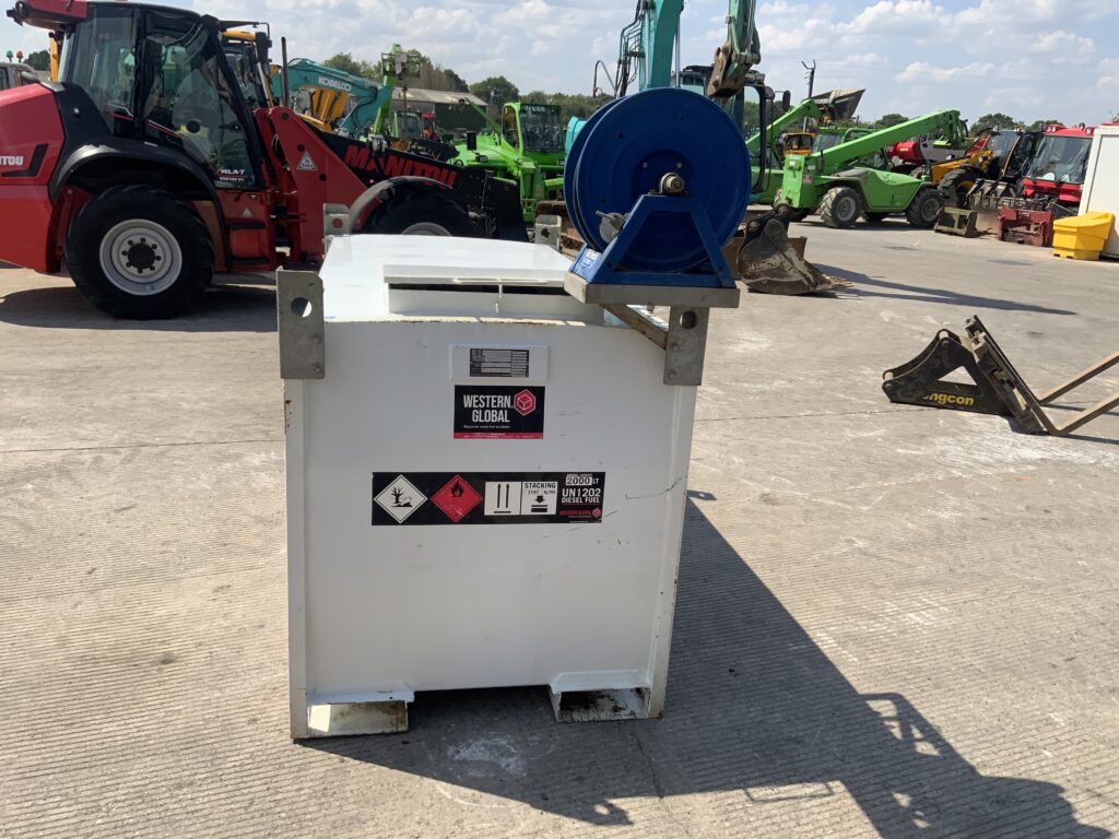Western 2000ltr Trans Cube Bowser