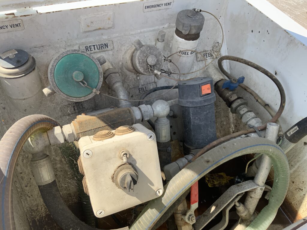 Western 2000ltr Trans Cube Bowser
