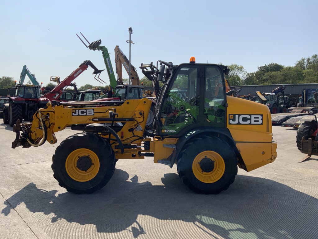 JCB TM320s Pivot steer Telehandler (ST26897)