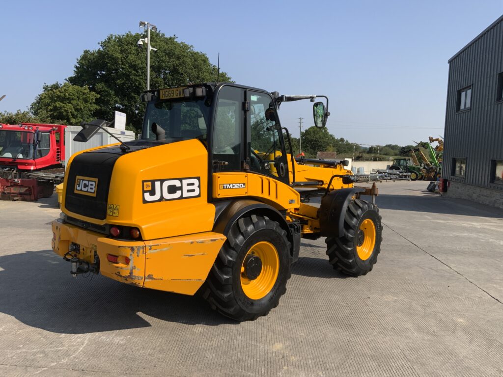 JCB TM320s Pivot steer Telehandler (ST26897)
