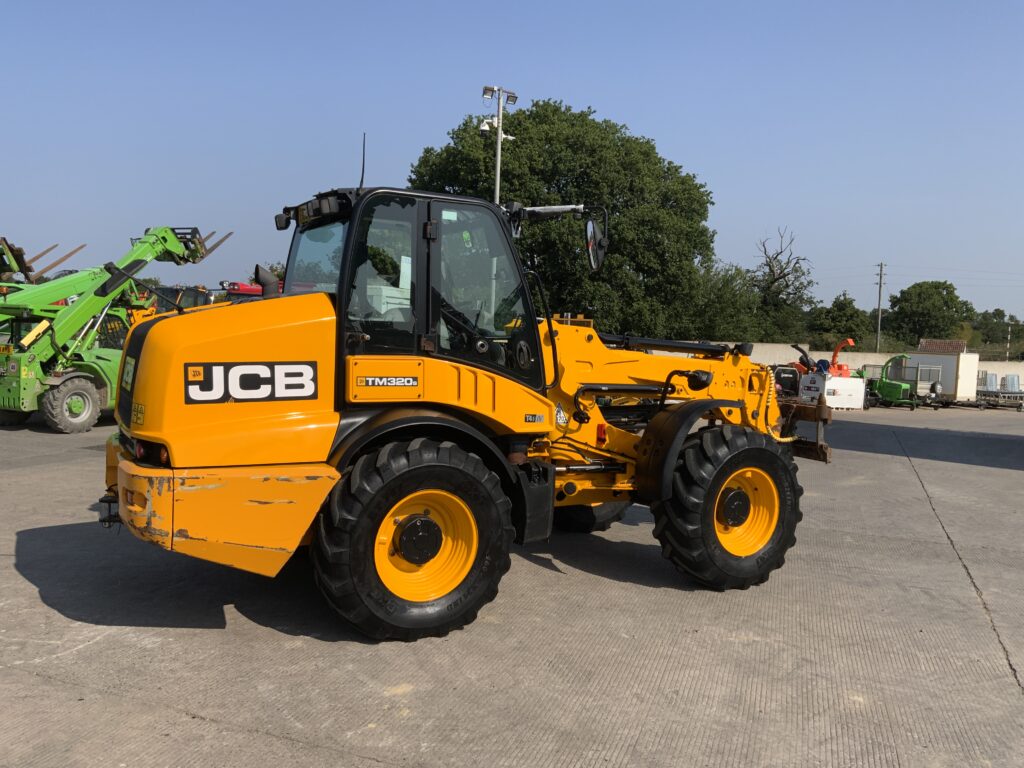 JCB TM320s Pivot steer Telehandler (ST26897)