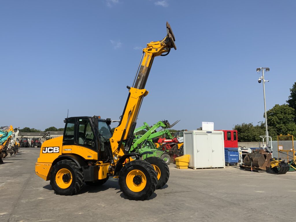 JCB TM320s Pivot steer Telehandler (ST26897)