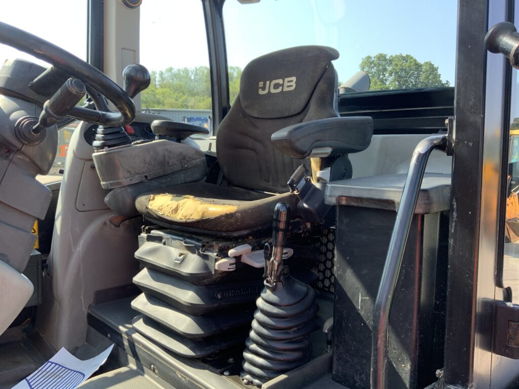 JCB TM320s Pivot steer Telehandler (ST26897)