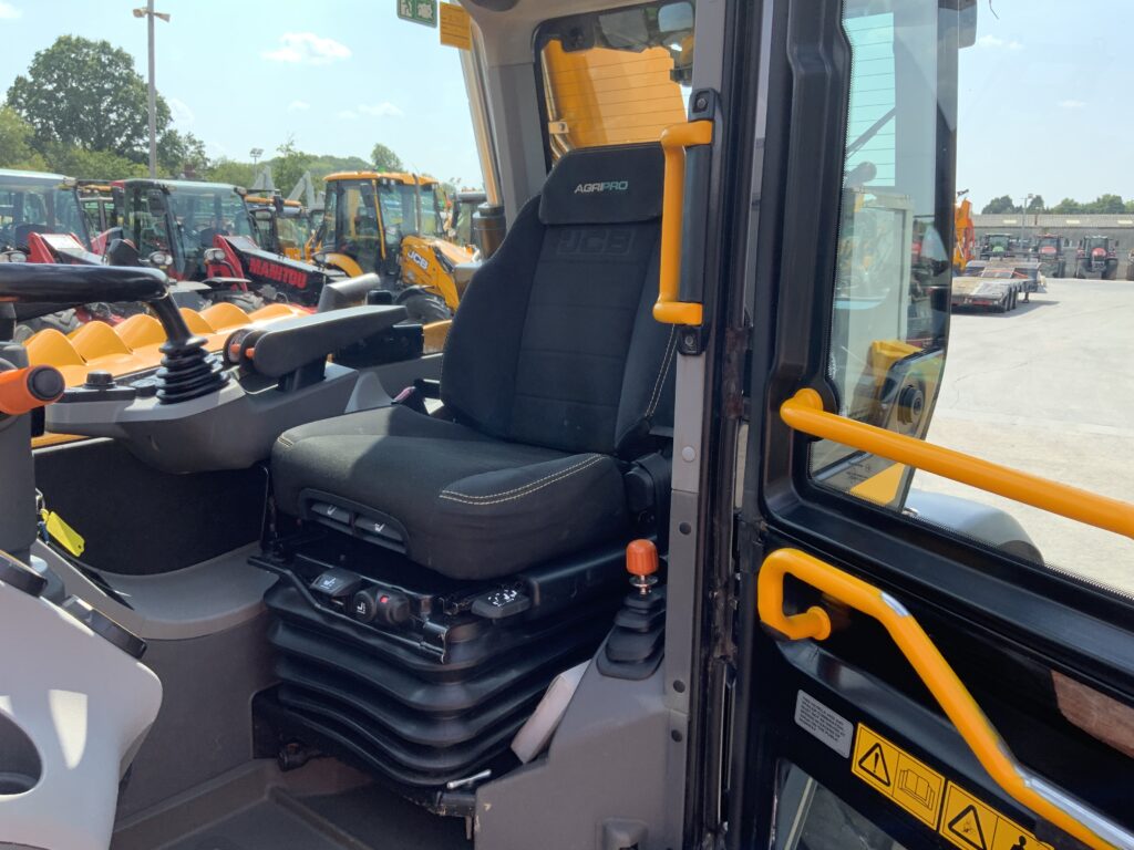 JCB 542-70 Agri Pro Telehandler (ST26782)