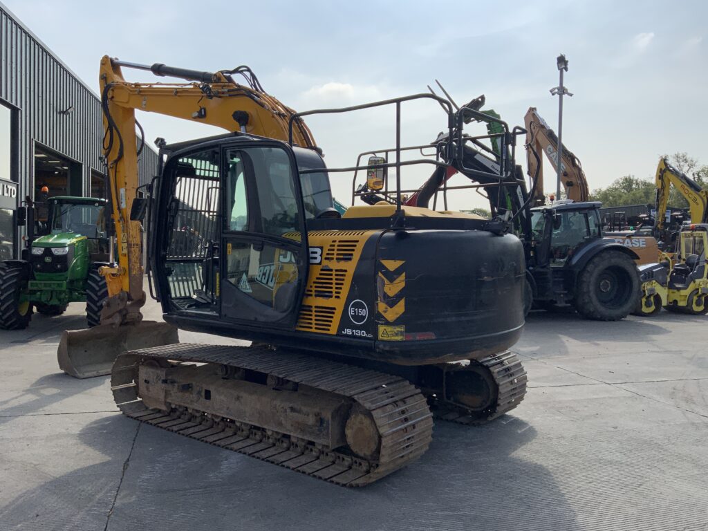 JCB JS130 LC+ Digger (ST27076)