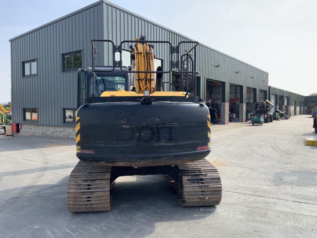 JCB JS130 LC+ Digger (ST27076)