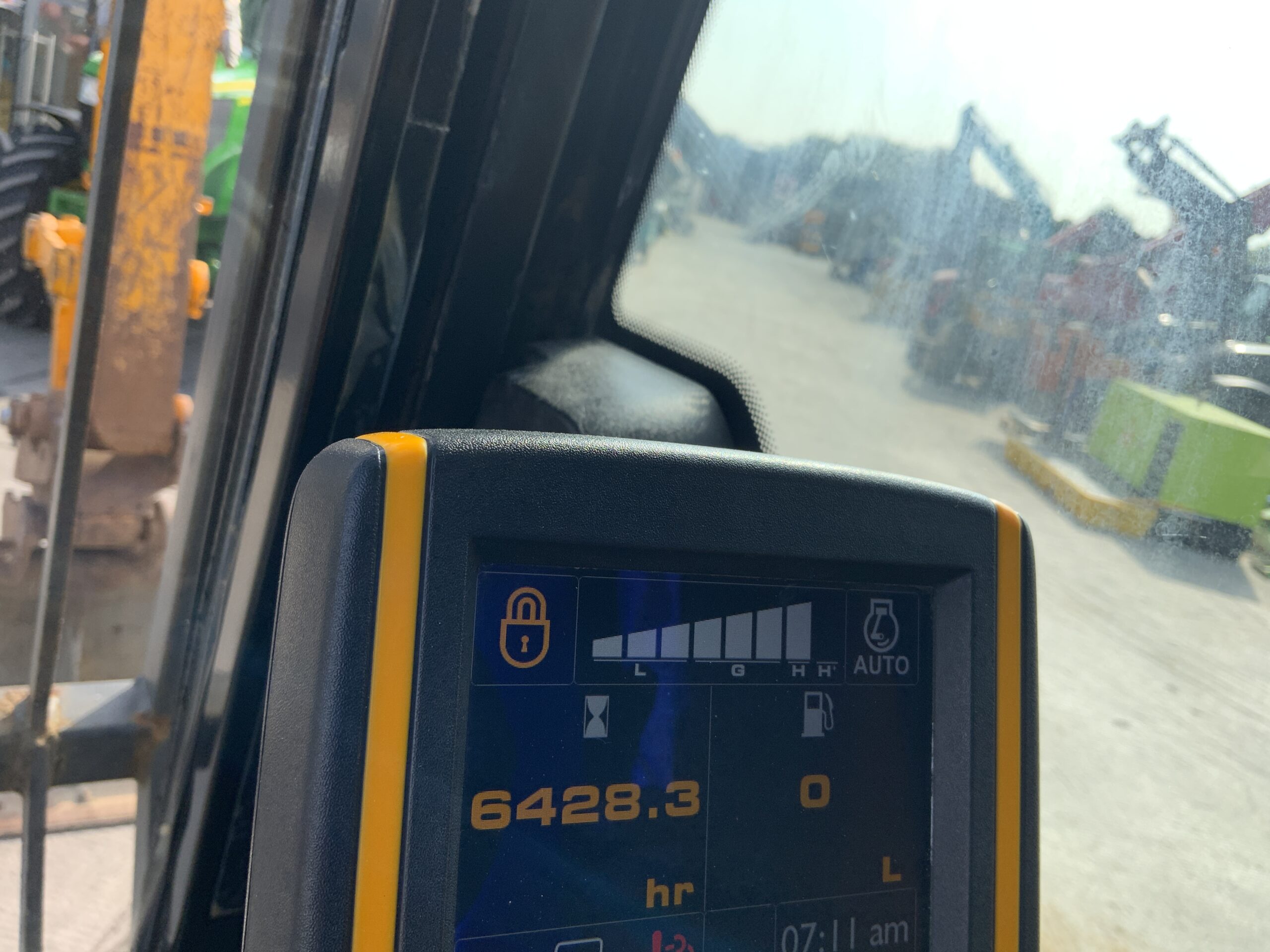 JCB JS130 LC+ Digger (ST27076)